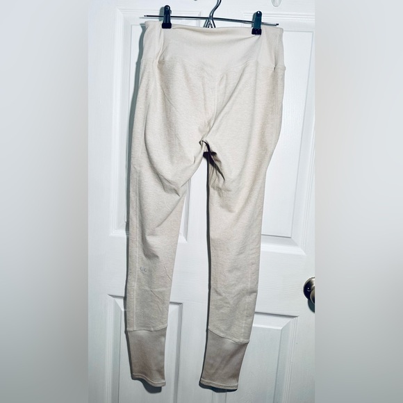 ALO Yoga Alosoft Women’s Lounge Leggings Heathered Oatmeal - Size Large - Picture 3 of 6